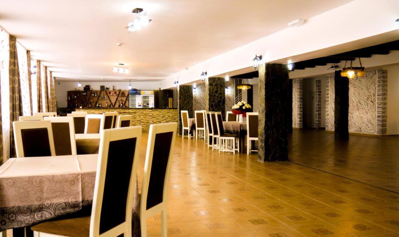 Pensiunea Danubio Moldova Noua Exterior photo
